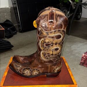 Corral boots
